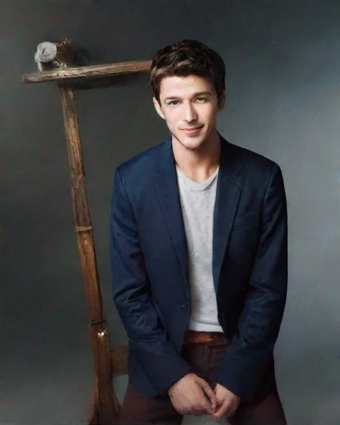 aiamazing grant gustin awesome portrait 2